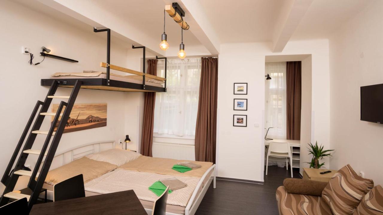 Flying Bed Apartment Close To Prague Castle And Airport 外观 照片