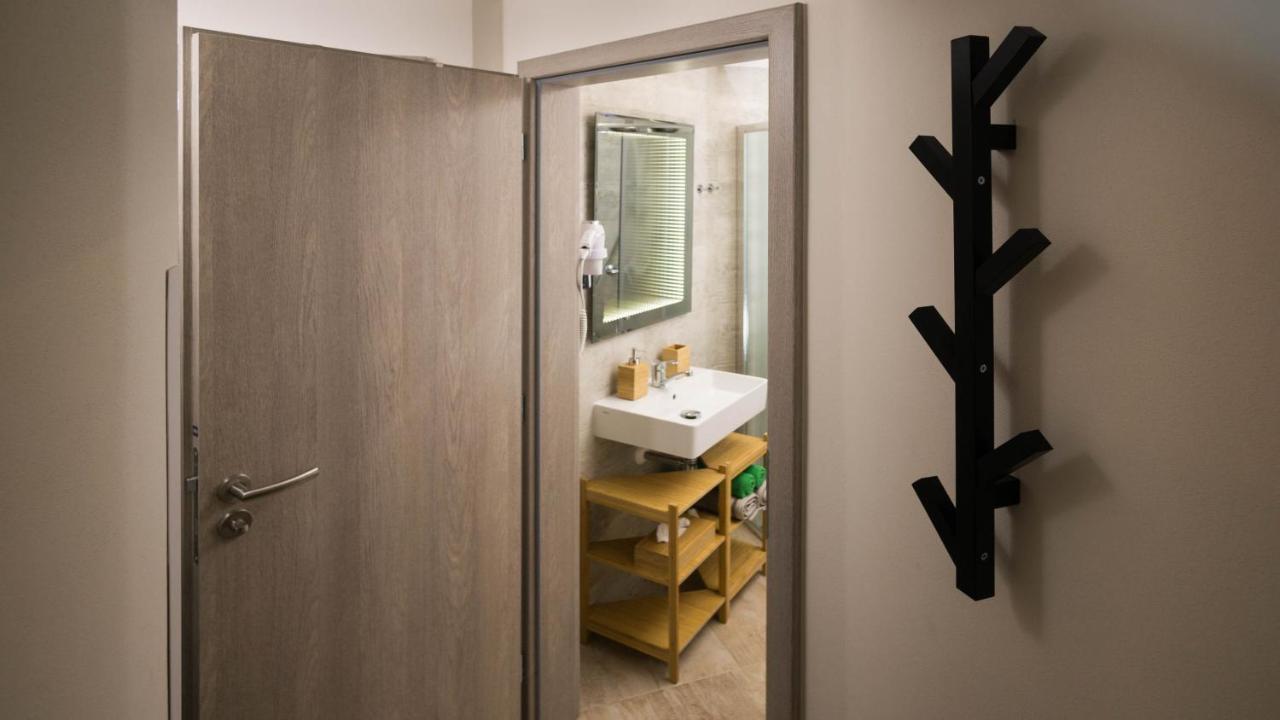 Flying Bed Apartment Close To Prague Castle And Airport 外观 照片